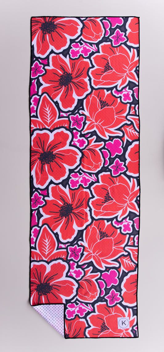 Kaleidoscope yoga towels in vibrant prints for men and women, perfect for hot yoga sessions