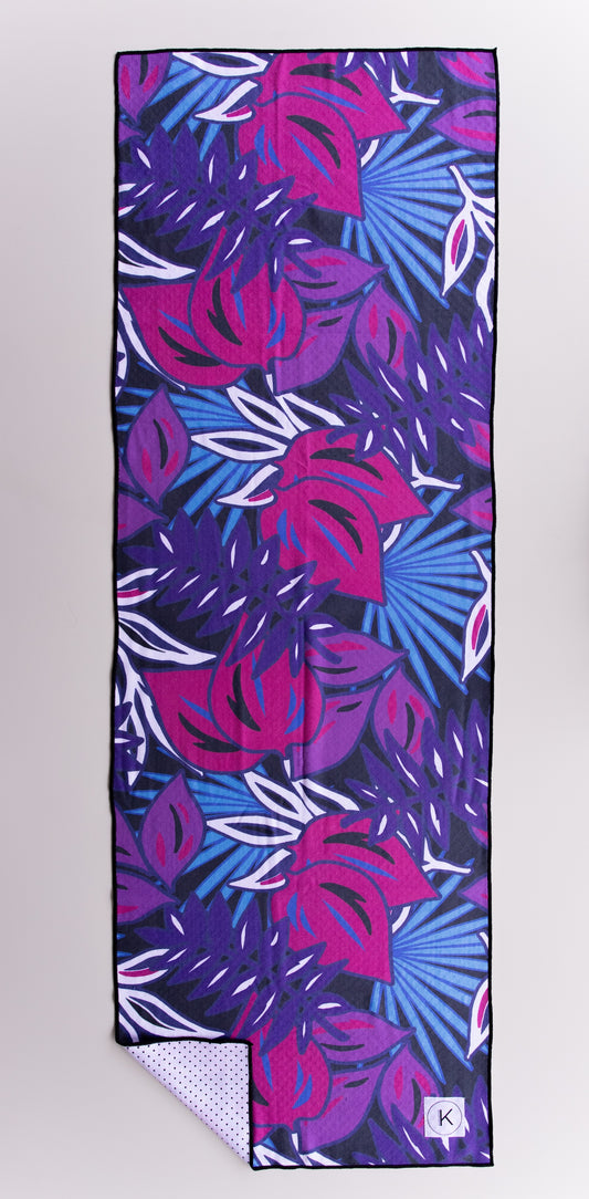 Kaleidoscope yoga towels in vibrant prints for men and women, perfect for hot yoga sessions